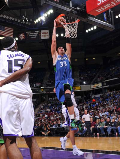 她通过快速 她通过快速