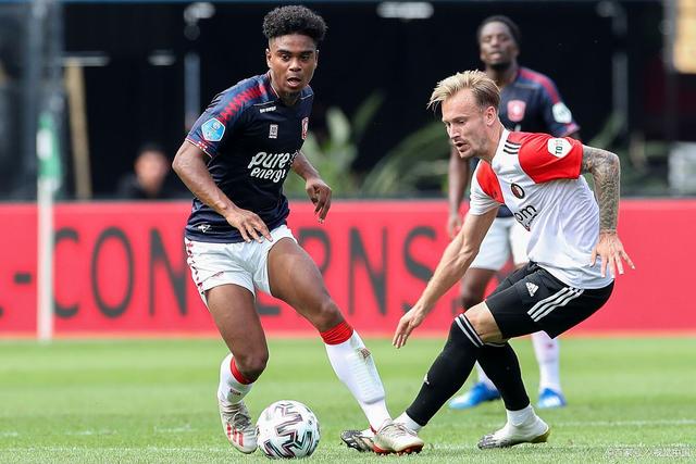 这位年轻的 这位年轻的