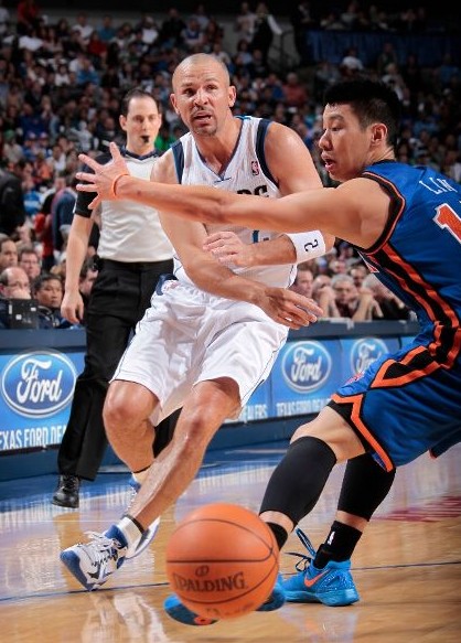 阵容不整的 阵容不整的