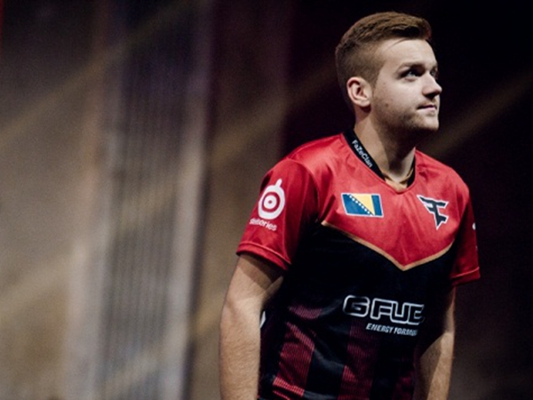 更是一次围 更是一次围